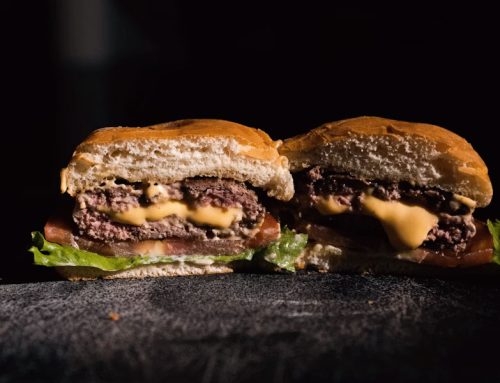 Hamburguesas rellenas, una idea diferente
