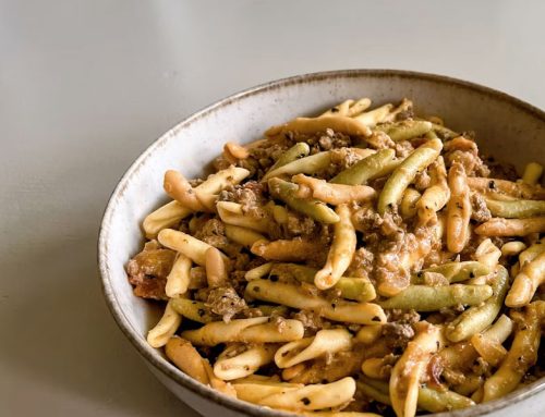 Boloñesa de pollo, receta fácil y versátil